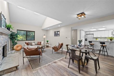 578 Meredith Lane Cuyahoga Falls OH 44223