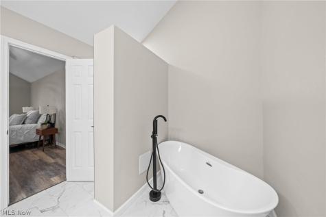 578 Meredith Lane Cuyahoga Falls OH 44223