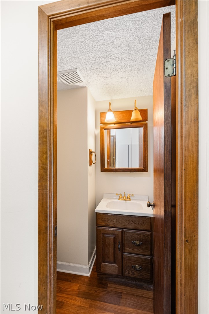 17220 Sheldon Court Brook Park OH 44142