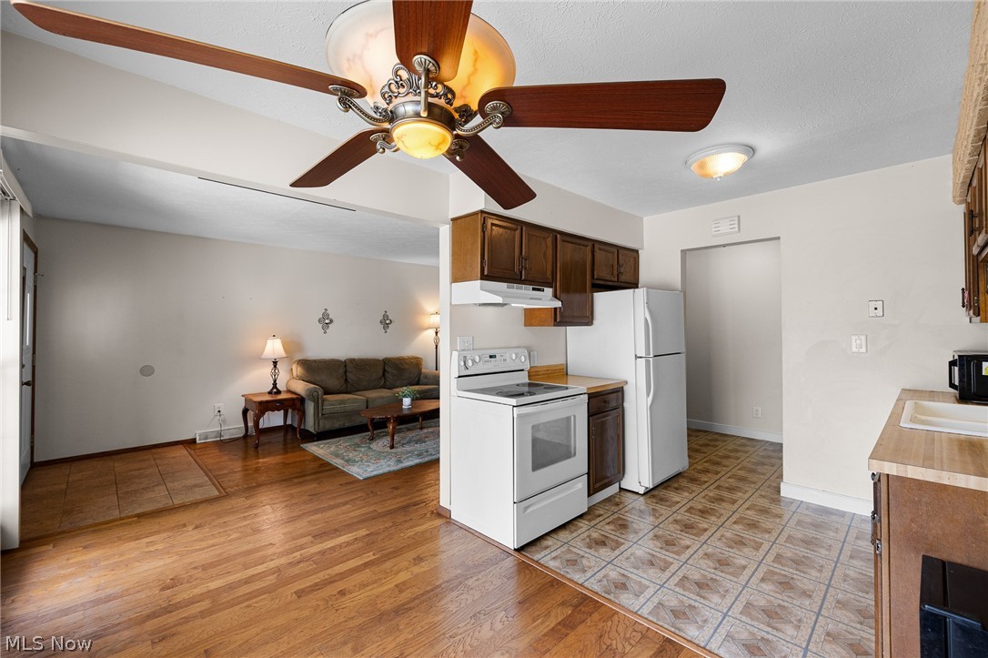 17220 Sheldon Court Brook Park OH 44142
