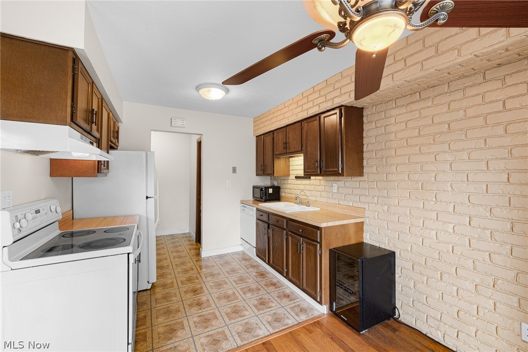 17220 Sheldon Court Brook Park OH 44142