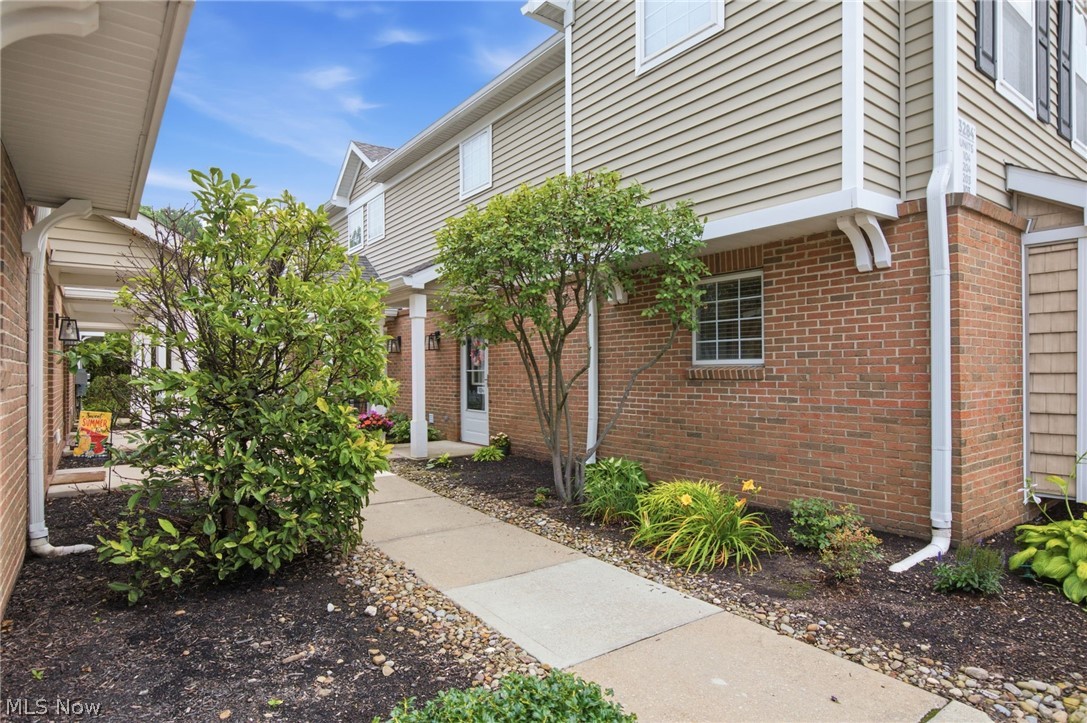 3284 Lenox Village Drive Fairlawn OH 44333