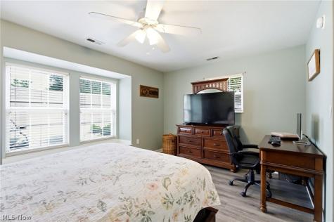 3284 Lenox Village Drive Fairlawn OH 44333