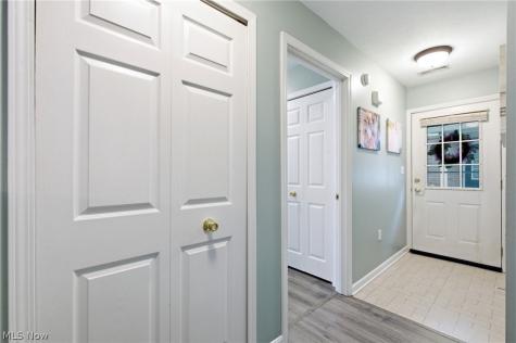 3284 Lenox Village Drive Fairlawn OH 44333