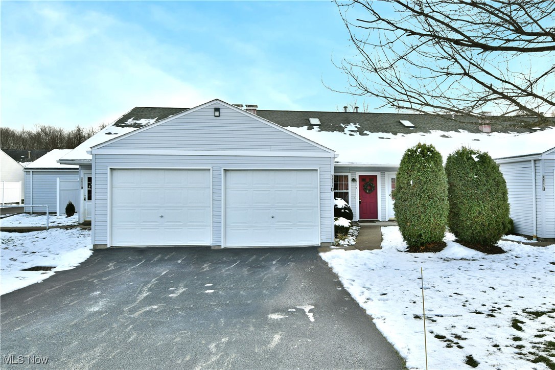 3477 Ivy Hill Circle Cortland OH 44410