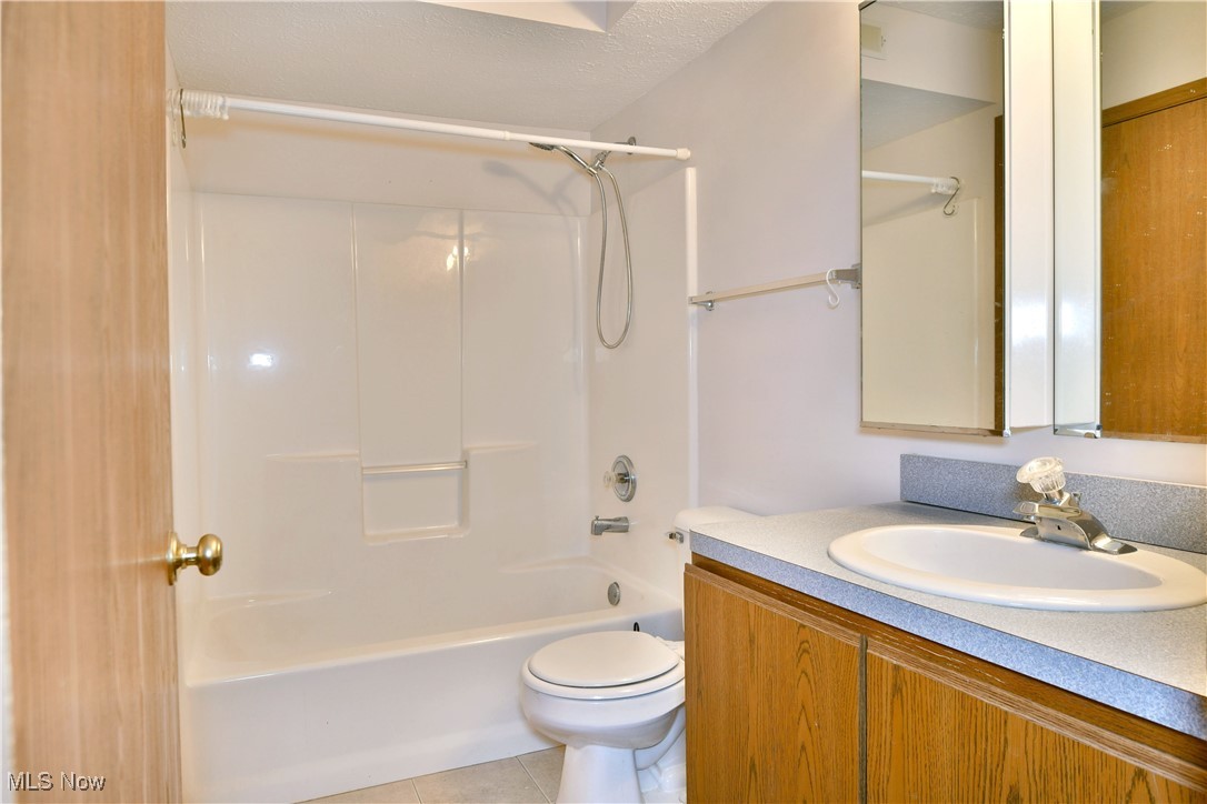 3477 Ivy Hill Circle Cortland OH 44410