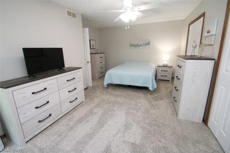 37575 Ocean Reef Willoughby OH 44094