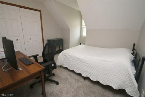 37575 Ocean Reef Willoughby OH 44094
