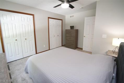 37575 Ocean Reef Willoughby OH 44094