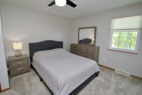 37575 Ocean Reef Willoughby OH 44094
