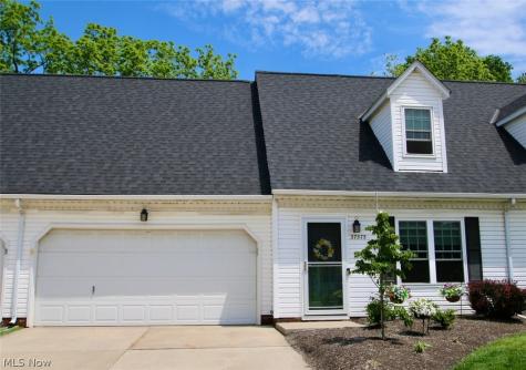 37575 Ocean Reef Willoughby OH 44094
