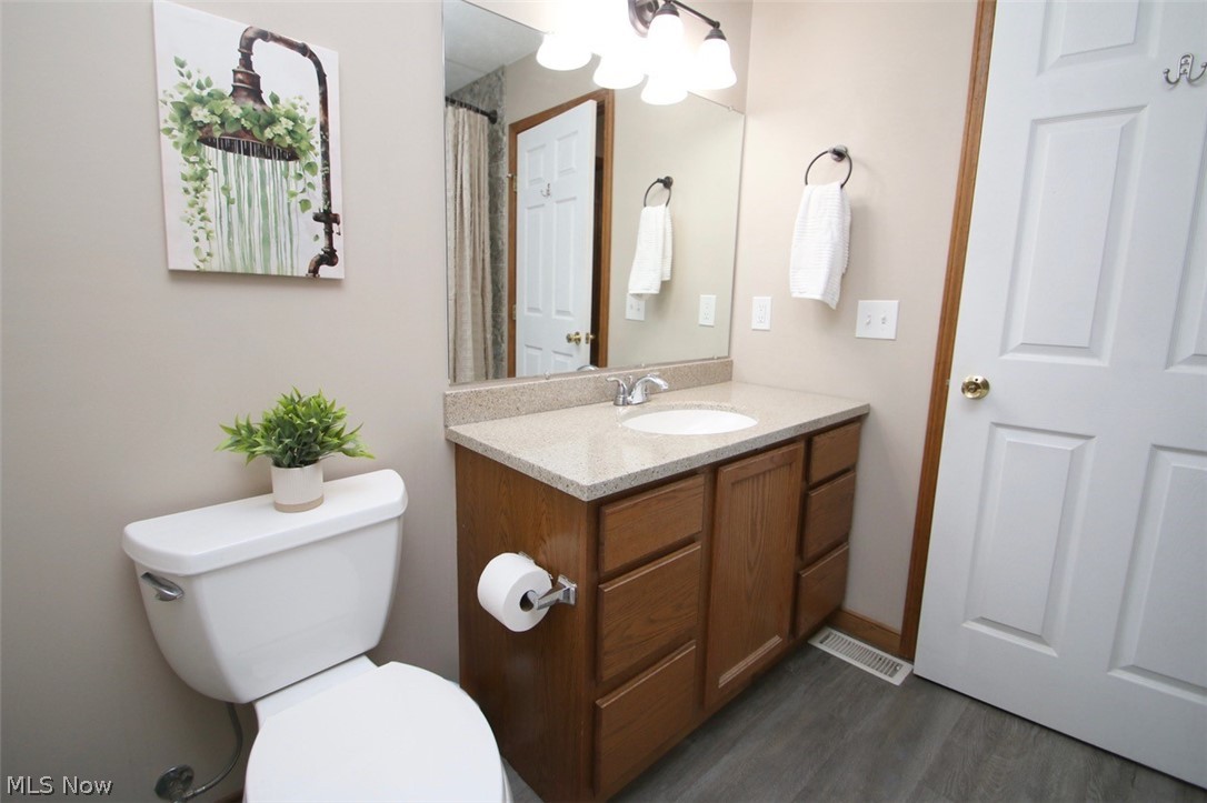 37575 Ocean Reef Willoughby OH 44094