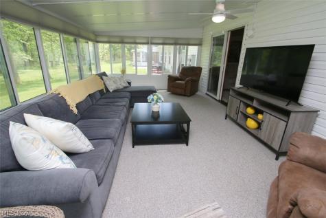 37575 Ocean Reef Willoughby OH 44094