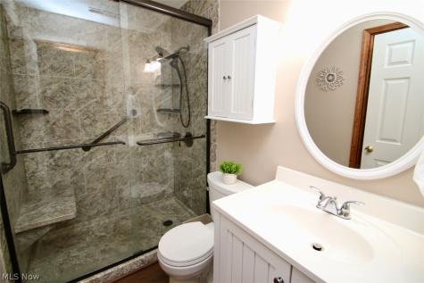 37575 Ocean Reef Willoughby OH 44094