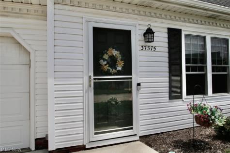 37575 Ocean Reef Willoughby OH 44094