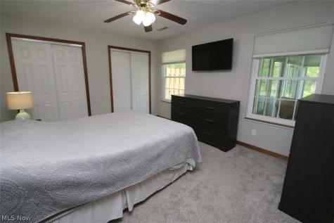 37575 Ocean Reef Willoughby OH 44094