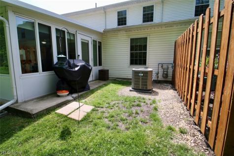 37575 Ocean Reef Willoughby OH 44094