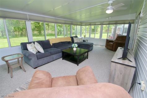 37575 Ocean Reef Willoughby OH 44094