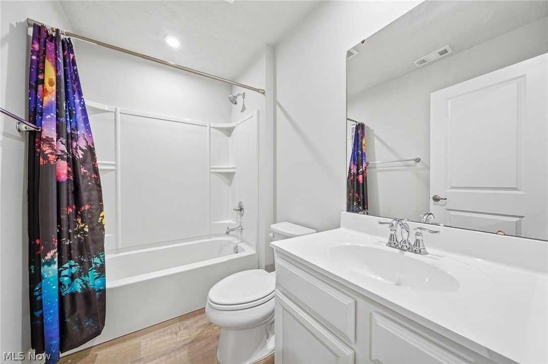 1637 Mud Brook Lane Akron OH 44313