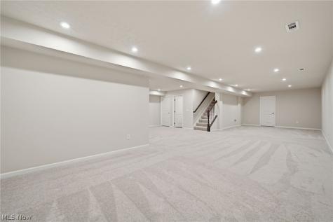 1637 Mud Brook Lane Akron OH 44313