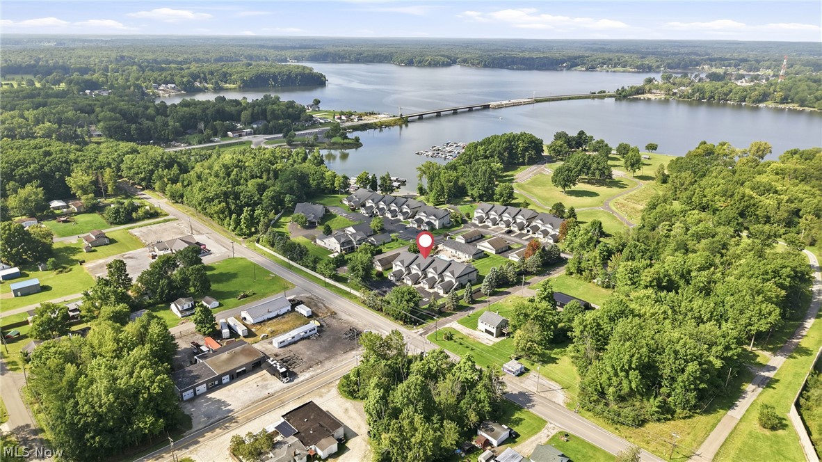 568 Lakeview Boulevard Lake Milton OH 44429