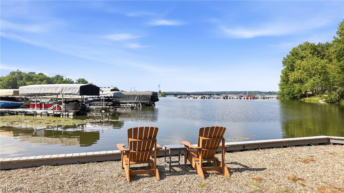 568 Lakeview Boulevard Lake Milton OH 44429