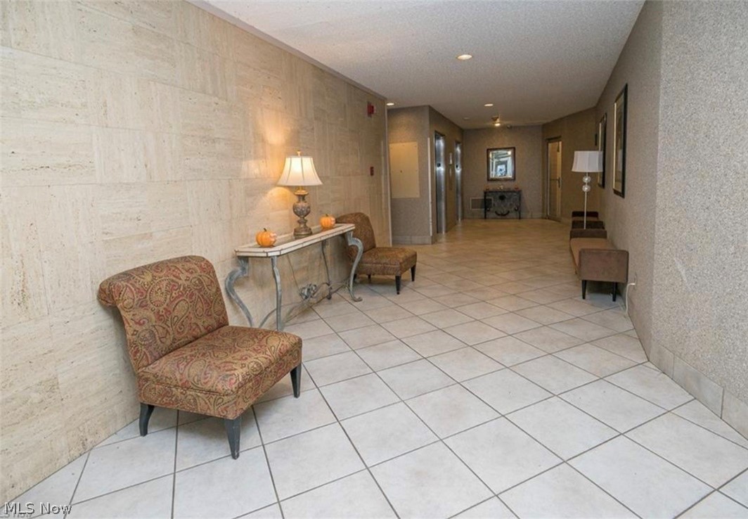 12520 Edgewater Drive Lakewood OH 44107