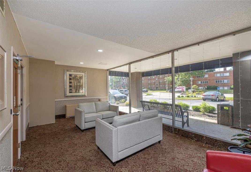 12520 Edgewater Drive Lakewood OH 44107