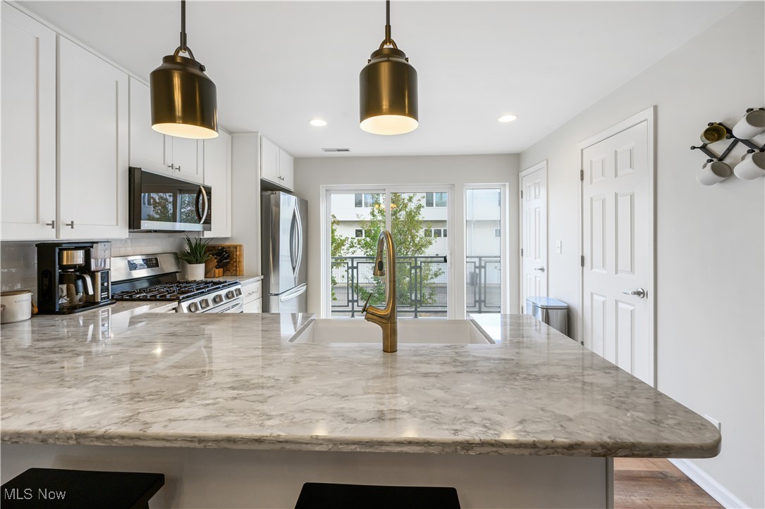 1257 W 74th Street Cleveland OH 44102