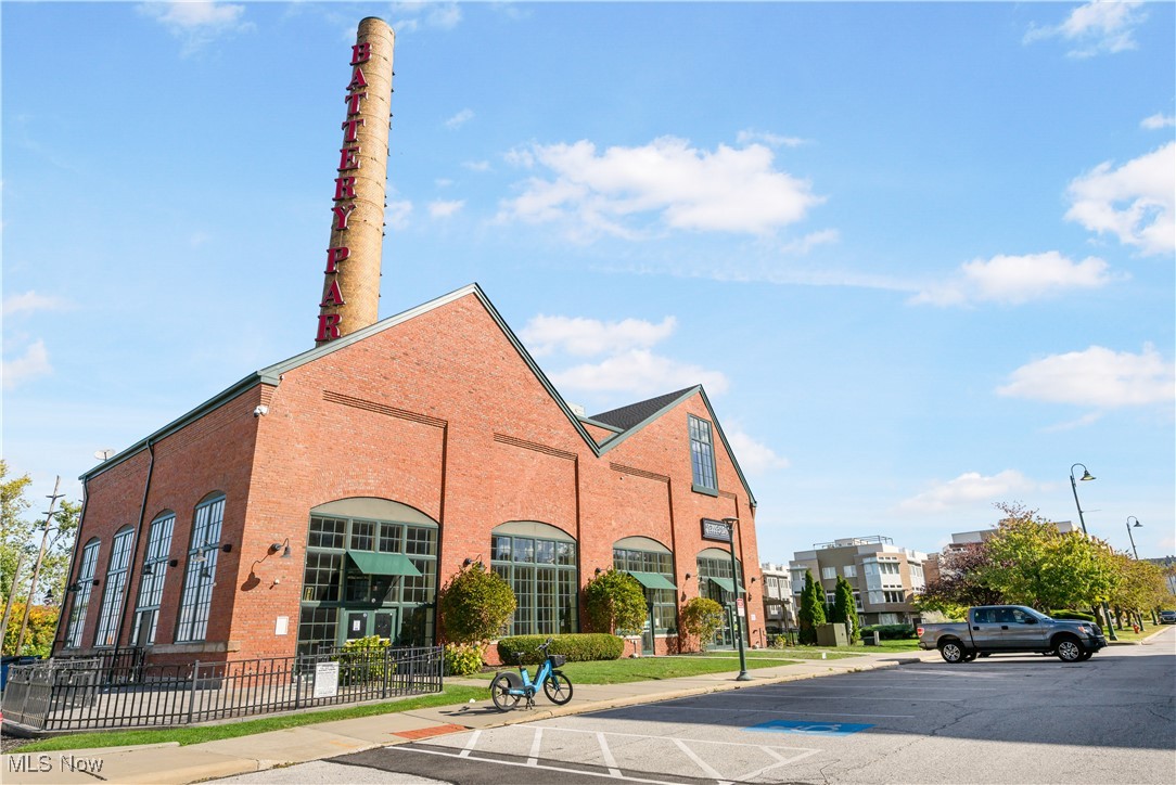 1257 W 74th Street Cleveland OH 44102