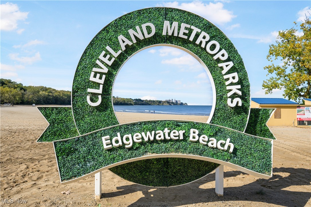 1257 W 74th Street Cleveland OH 44102