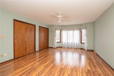 60 Picadilly Court Kent OH 44240