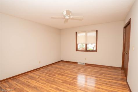 60 Picadilly Court Kent OH 44240