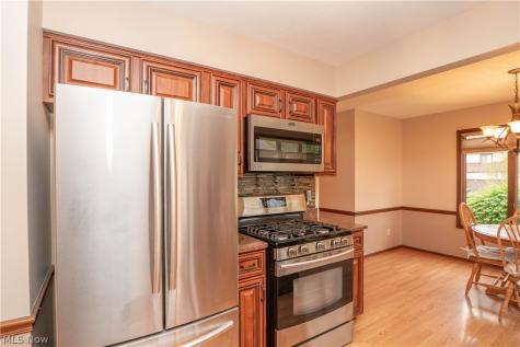 60 Picadilly Court Kent OH 44240