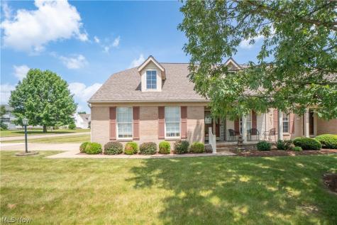 1643 Southpointe Circle NE Canton OH 44714