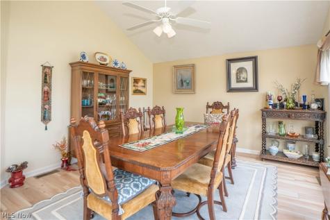 1643 Southpointe Circle NE Canton OH 44714
