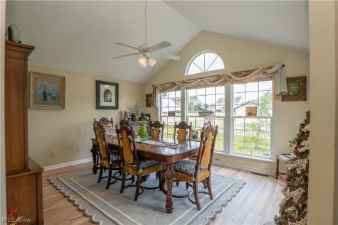 1643 Southpointe Circle NE Canton OH 44714