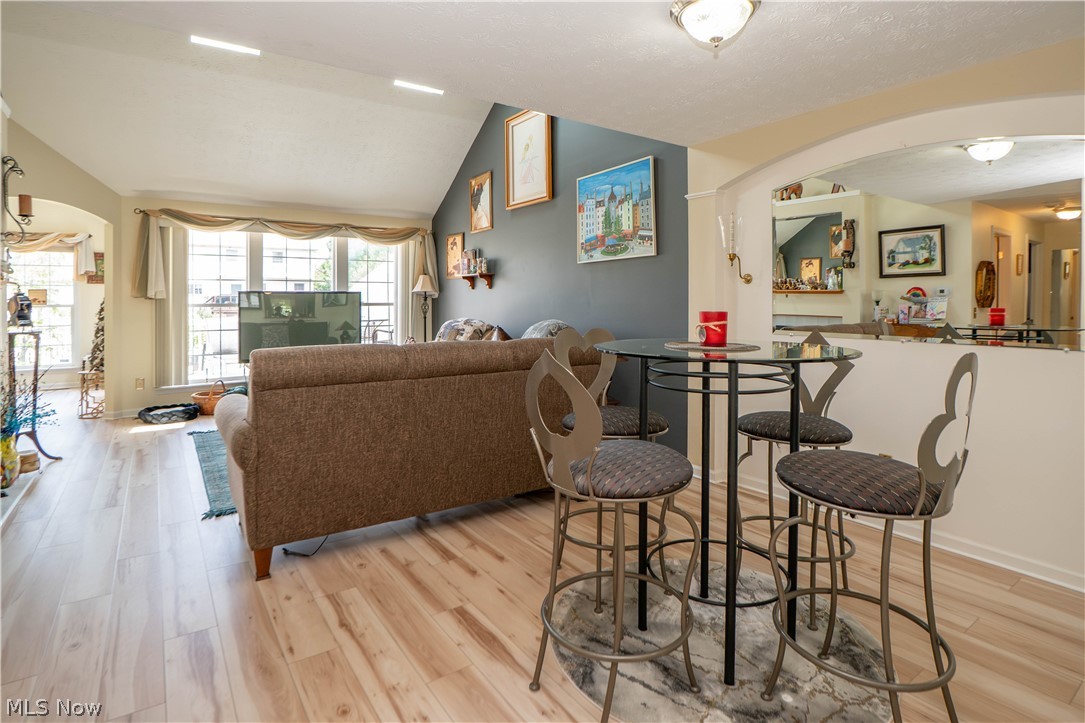 1643 Southpointe Circle NE Canton OH 44714
