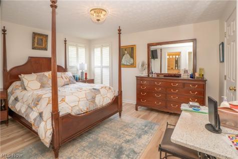1643 Southpointe Circle NE Canton OH 44714