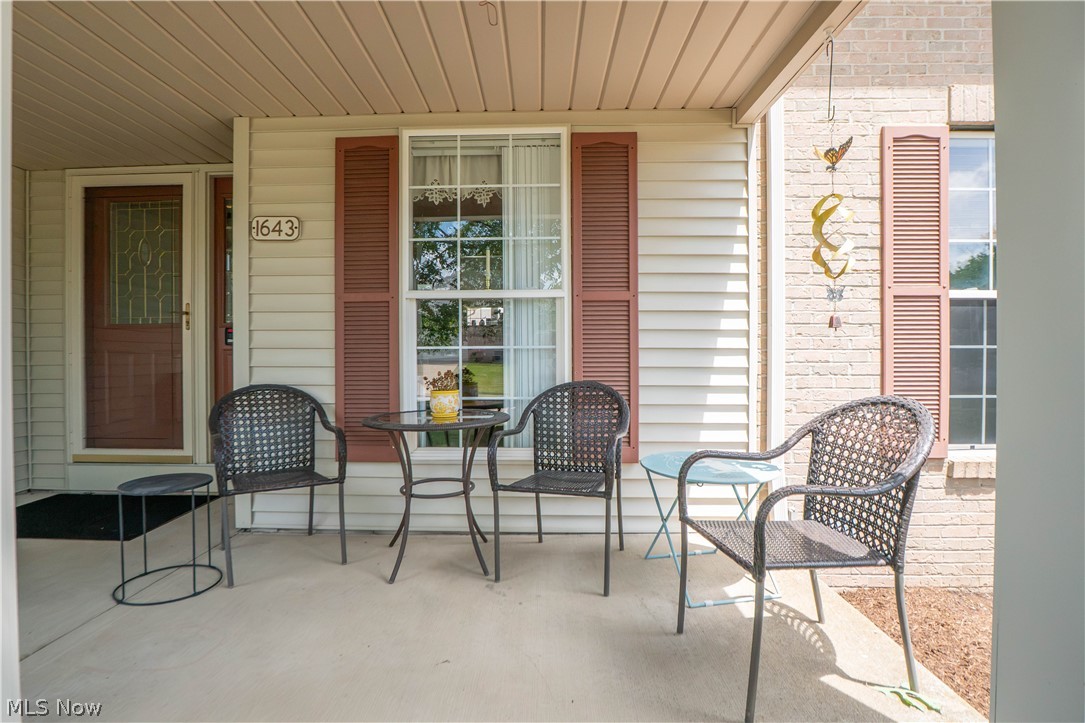 1643 Southpointe Circle NE Canton OH 44714
