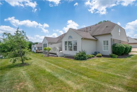 1643 Southpointe Circle NE Canton OH 44714