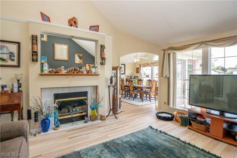 1643 Southpointe Circle NE Canton OH 44714