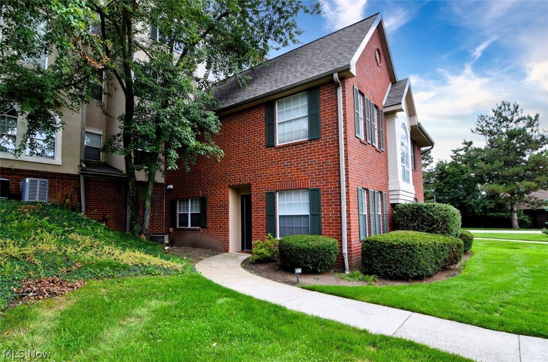 200 Fox Hollow Drive Mayfield Heights OH 44124