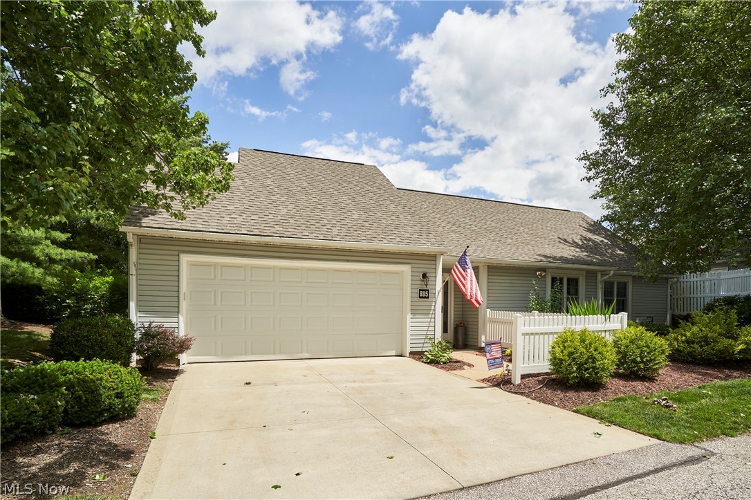 885 Kenton Court Akron OH 44313
