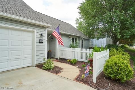 885 Kenton Court Akron OH 44313
