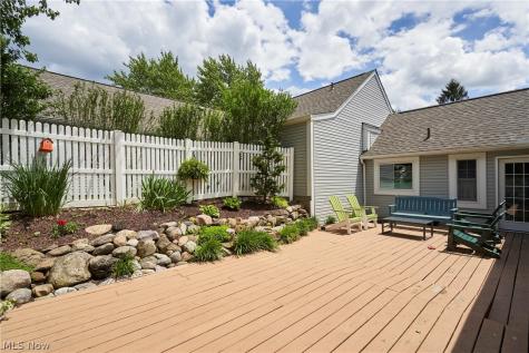 885 Kenton Court Akron OH 44313