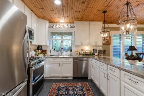 6782 Windward Hills Drive Brecksville OH 44141