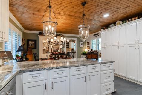 6782 Windward Hills Drive Brecksville OH 44141