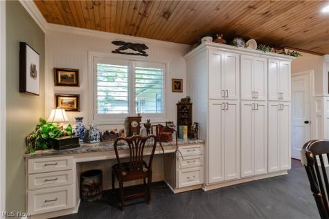 6782 Windward Hills Drive Brecksville OH 44141