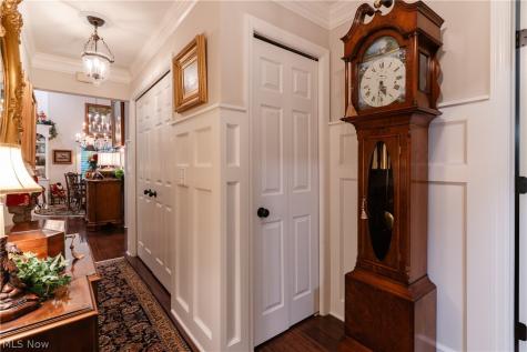 6782 Windward Hills Drive Brecksville OH 44141